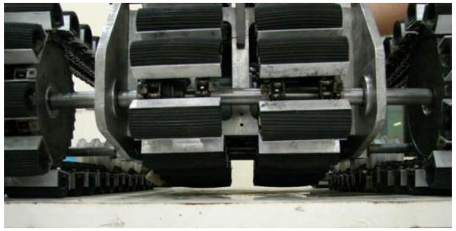 Figure 7- On flat surfaces supplementary tracks dose not hinder mobility