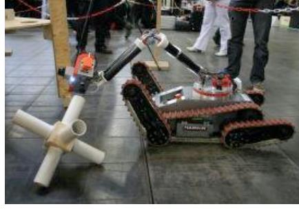 Fig. 6. WMR robot looking into a tube