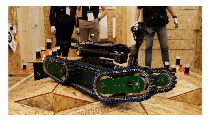 Fig. 1. Teleoperative robot locomotion