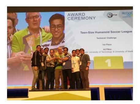 Figure 1. Left: AUTMan placed 1st in RoboCup 2016 humanoid Technical Challenge, Right: different generated robots in past years of collaborations.