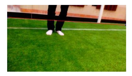 Fitting line on the field boundary end points. Fitted lines marked with red. Left. Fitting by a single line. Right. Fitting by two lines.