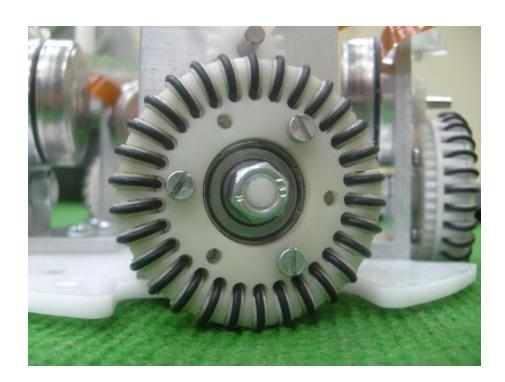 Locomotion system: omniwheels.