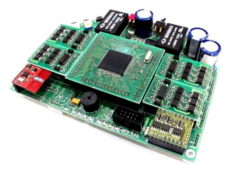 Figure 10: The main board of MRL small size team